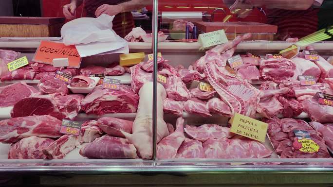 西班牙屠宰死猪的屠夫