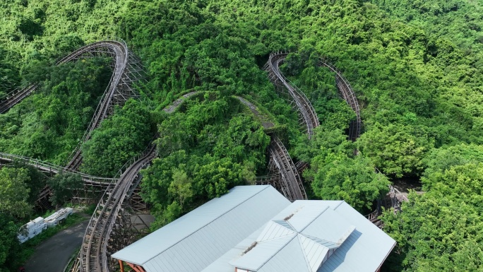 东部华侨城大峡谷木质过山车