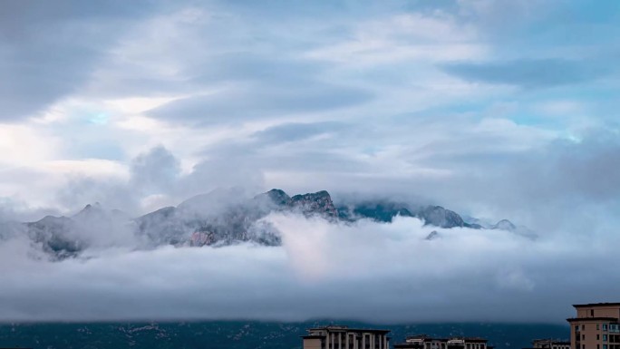 大气泰山云海翻涌延时摄影