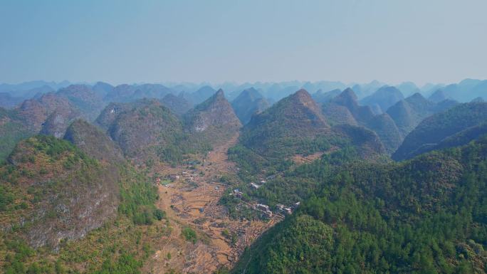 航拍广西河池南丹县里湖乡怀里村大山风光