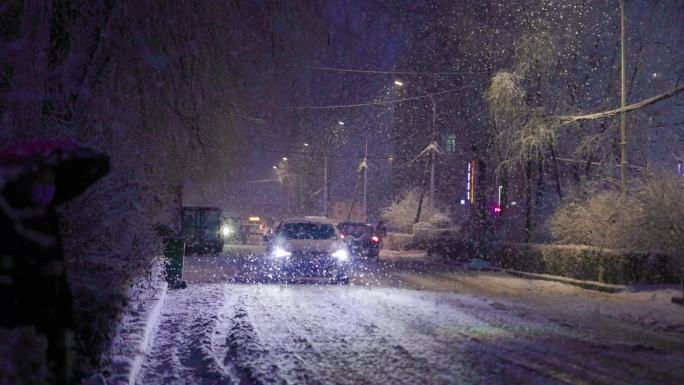 夜晚雪景