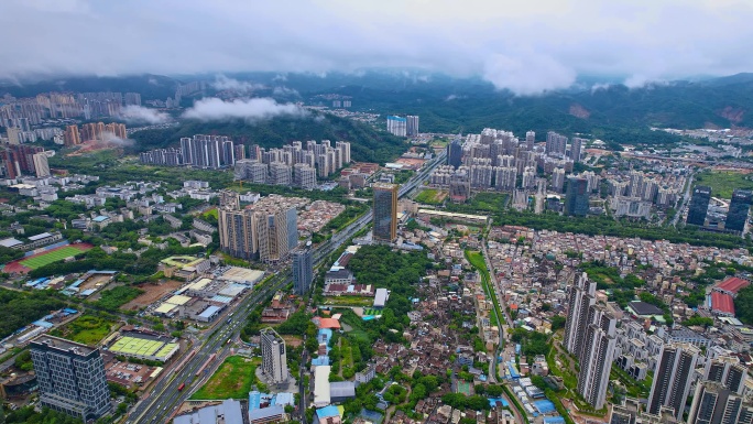 凌晨航拍中山市东区上空无光云海