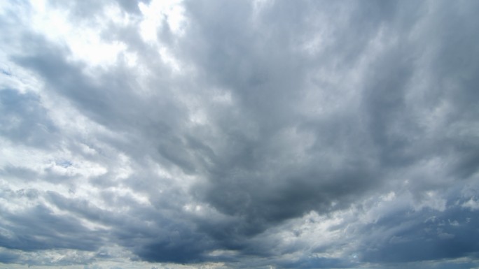 风暴云时间流逝云层多云天气的变化