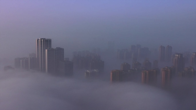 城市平流雾奇观穿云航拍