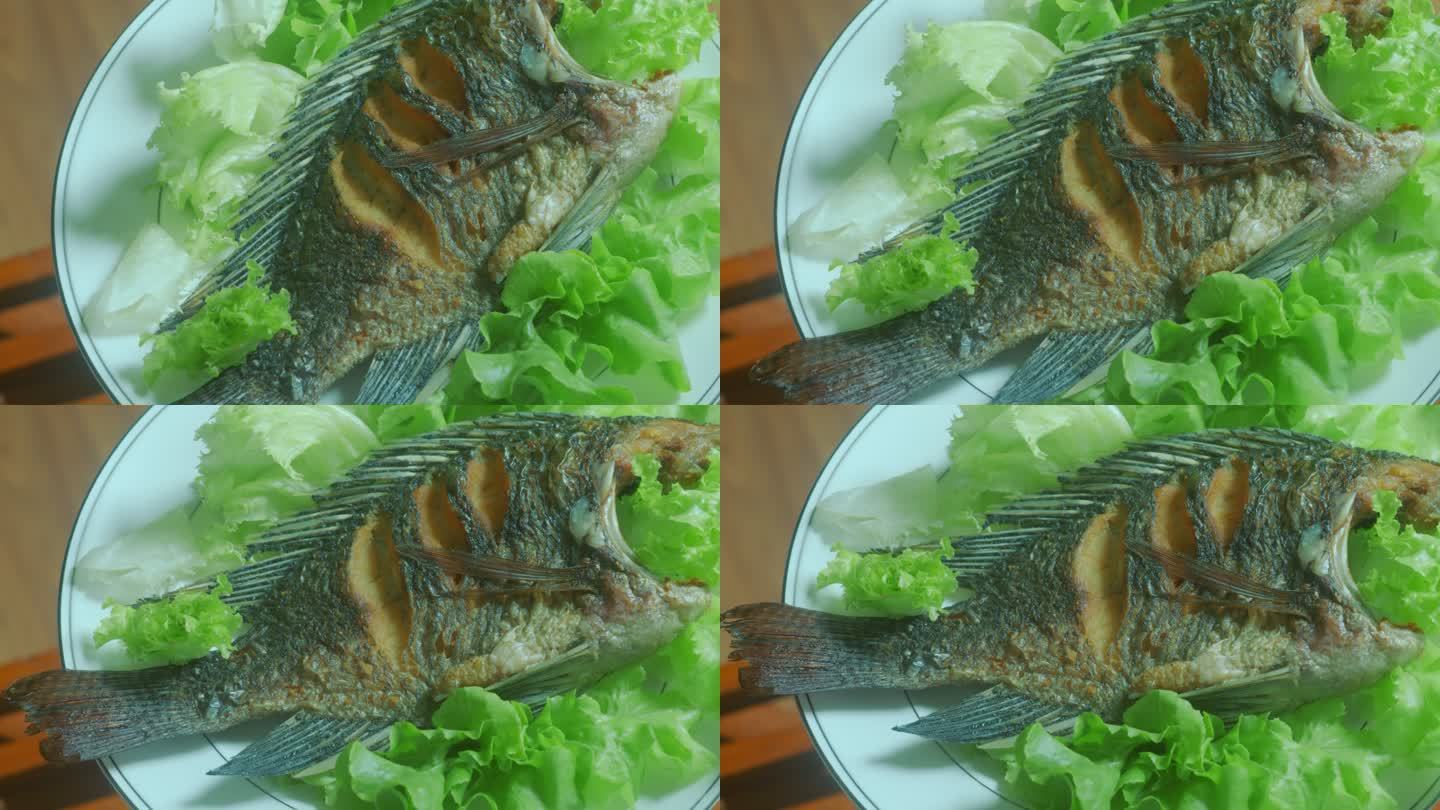 蔬菜煎鱼料理酒店