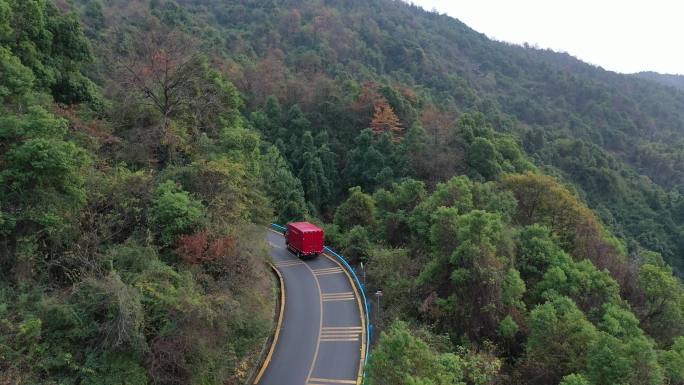 轻卡山区道路行驶