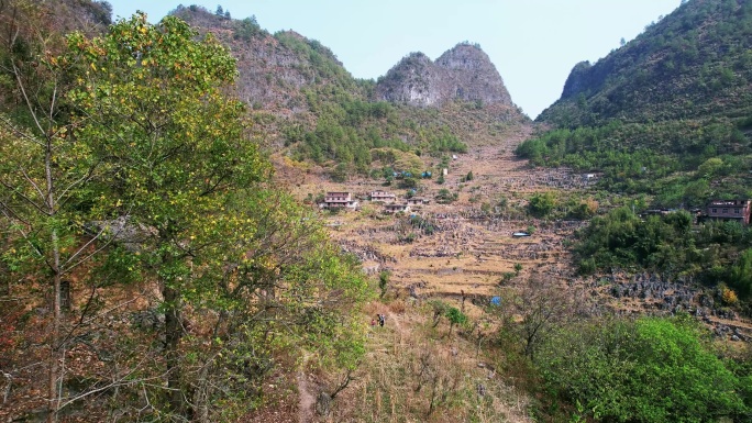 航拍广西南丹县里湖乡怀里村排江屯周边环境