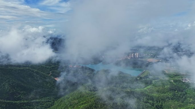 珠海斗门金台寺云雾缭绕航拍4k