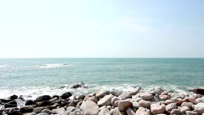 惠州海滩海岸海浪敲打