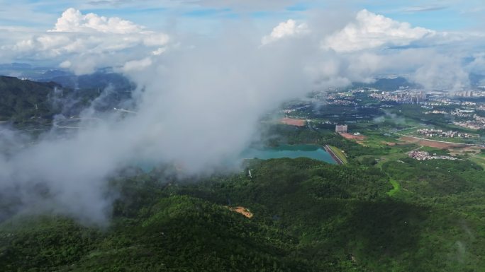 珠海斗门金台寺云雾缭绕航拍4k