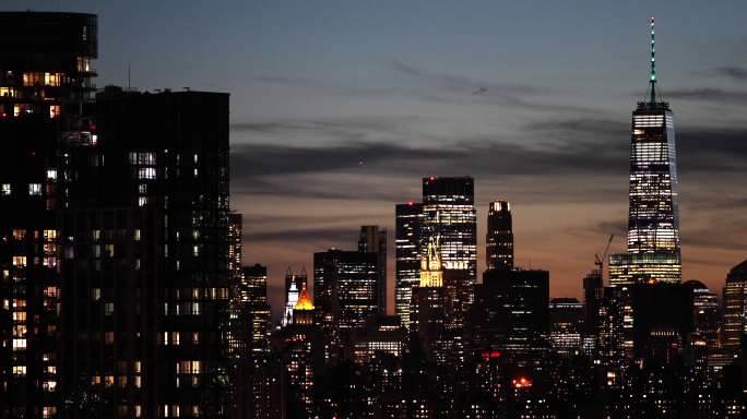 曼哈顿市中心天际线黄昏