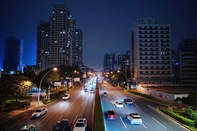 厦门车流  夜空 马路车辆 间隔拍色车流