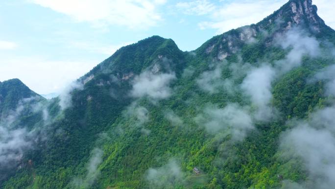 4K航拍壶瓶山山区迷雾缭绕4