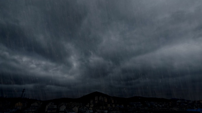 极端恶劣天气暴雨闪电乌云翻滚乌云下雨