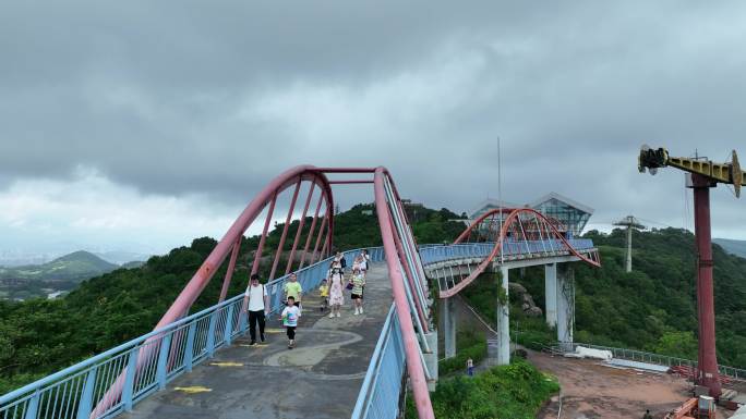 东部华侨城大峡谷登峰造极