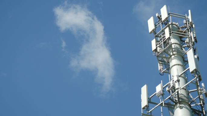 蜂窝电信塔5g信号塔基站蓝天白云科技发展