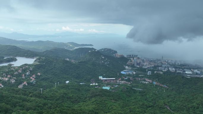 东部华侨城大峡谷登峰造极