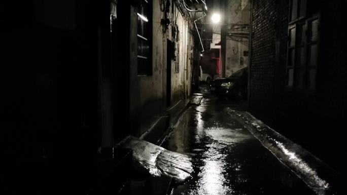 深夜雨巷雨滴雨水雨中小巷子街道巷夜雨巷口