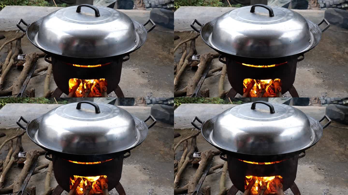 农村烧柴烹饪