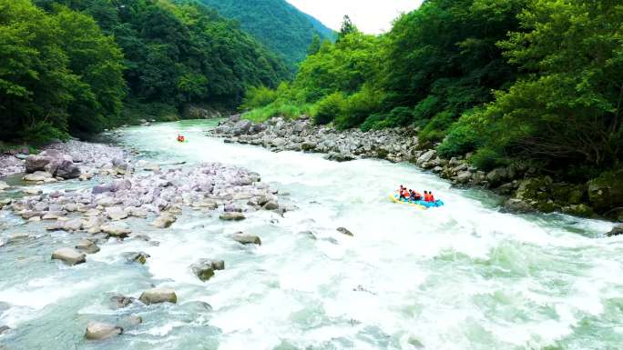 4K航拍峡谷漂流合集