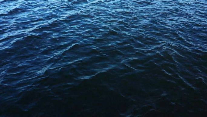 浩瀚孤独的海水