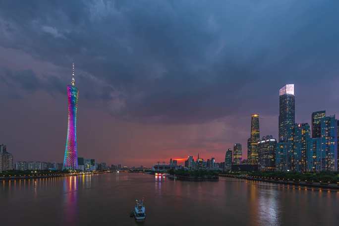 广州塔珠江新城闪电雷鸣风雨晚霞景象延时