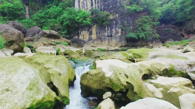 贵州瀑布航拍空镜潭水