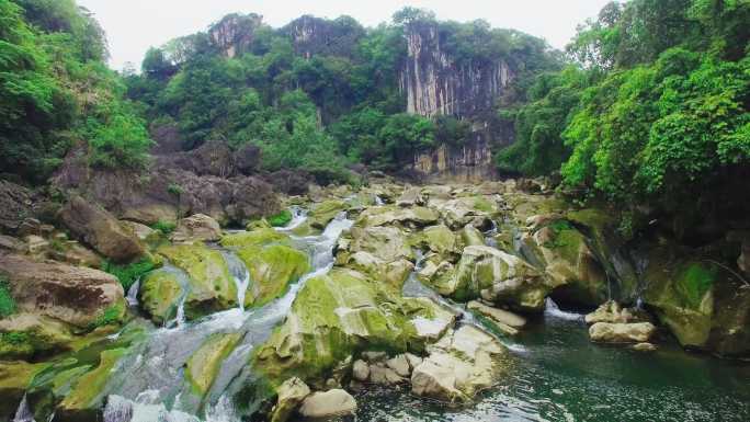 贵州瀑布贵州瀑布绿水青山河流分支