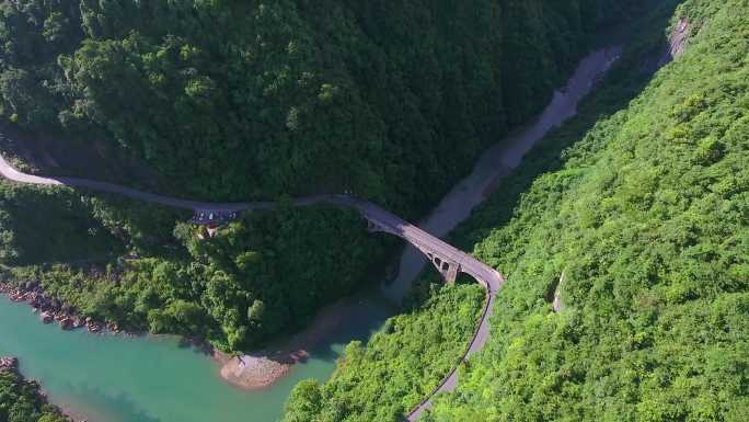 4K航拍壶瓶山大峡谷黄虎港石拱大桥