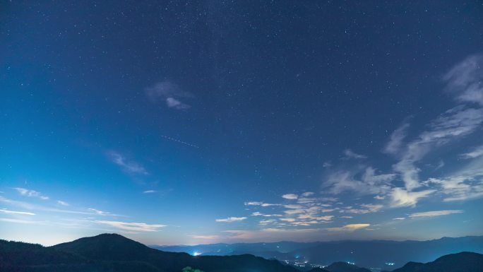 浙江八月英仙座流星雨延时摄影