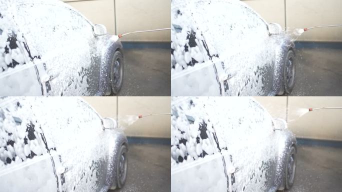 用活性泡沫清洗车内洗车