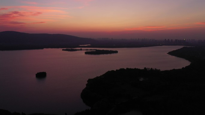 黎明城市苏醒