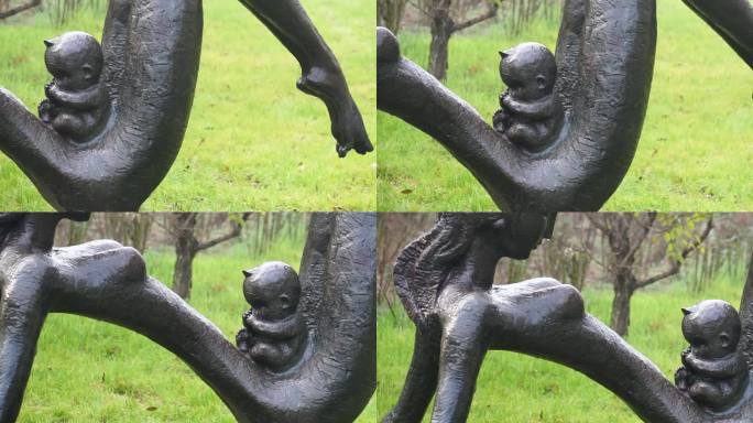 母子雕塑 公园 雕塑艺术 草地