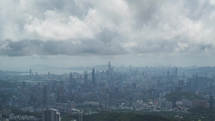 中国深圳梧桐山下的深圳城市风景