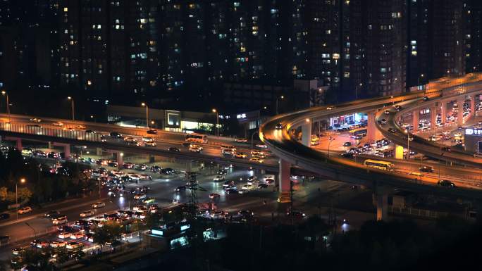 北京国贸CBD炫丽夜景路口车流交通晚高峰