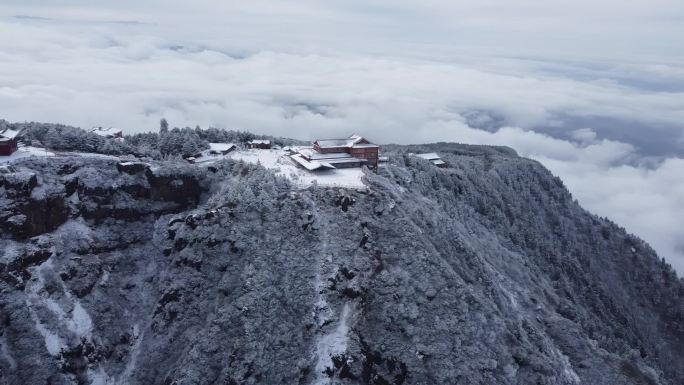 四川佛教名山峨眉山金顶大佛航拍，云海雪景