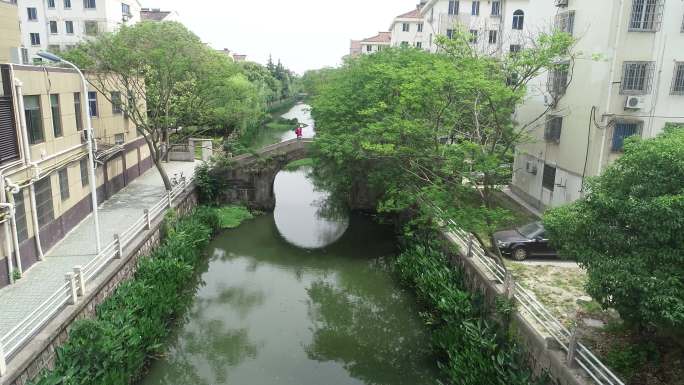 小桥流水现代村落