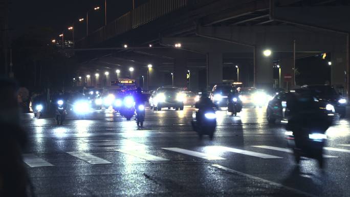 北京国贸CBD炫丽夜景路口车流交通晚高峰