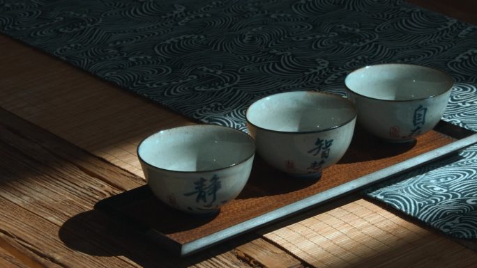 中国瓷器视频茶杯光影