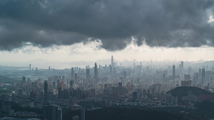 中国深圳梧桐山下的深圳城市风景