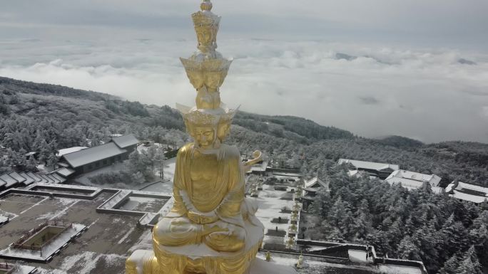 四川佛教名山峨眉山金顶大佛航拍，云海雪景