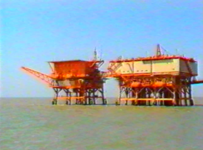 八九十年代中国海上石油平台
