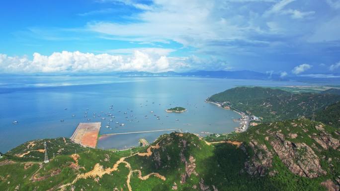 航拍大气海岸线海边礁石国家地理风景