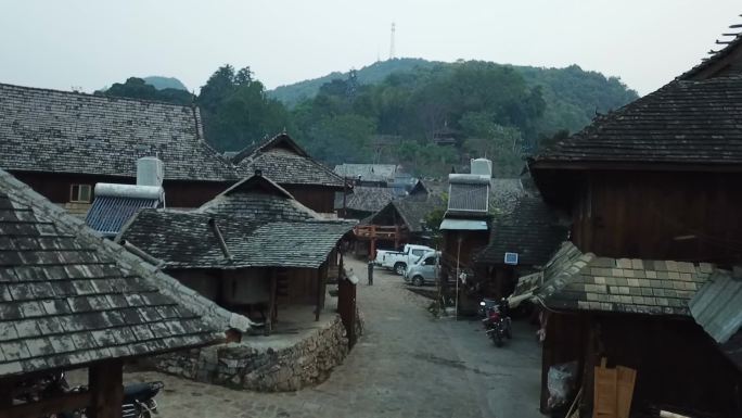 云南省中国少数民族传统历史村落鸟瞰图。