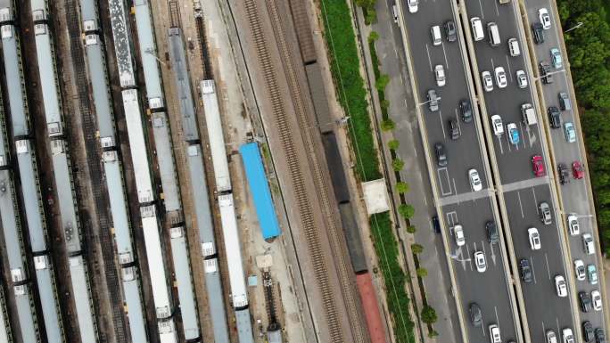 火车站和道路交通鸟瞰图（实时）