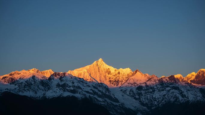 日照金山