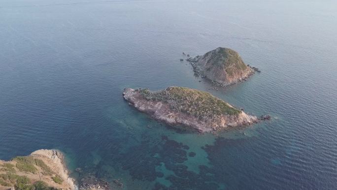 厄尔巴岛附近的双子小岛-鸟瞰图