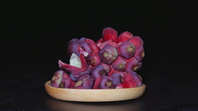 血藤果黑牢固罕见稀有水果
