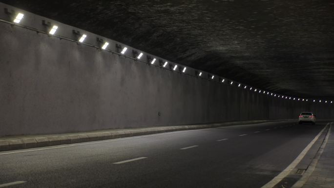 出租车新能源车经过隧道高清4K