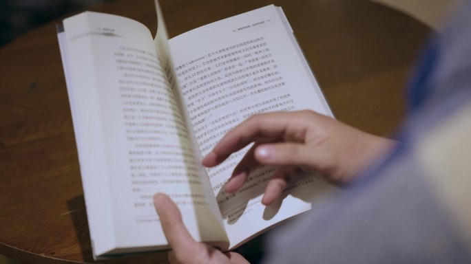 【正版素材】书店学习看书
